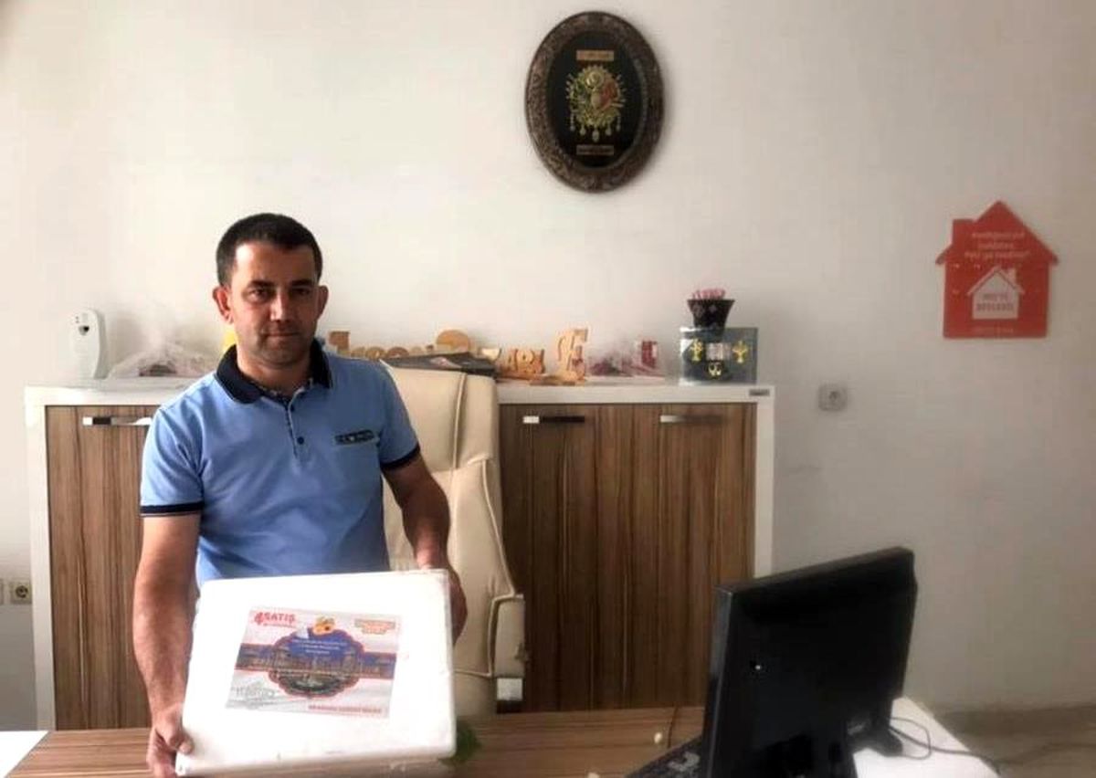 Fuar\'a kayısılı davet