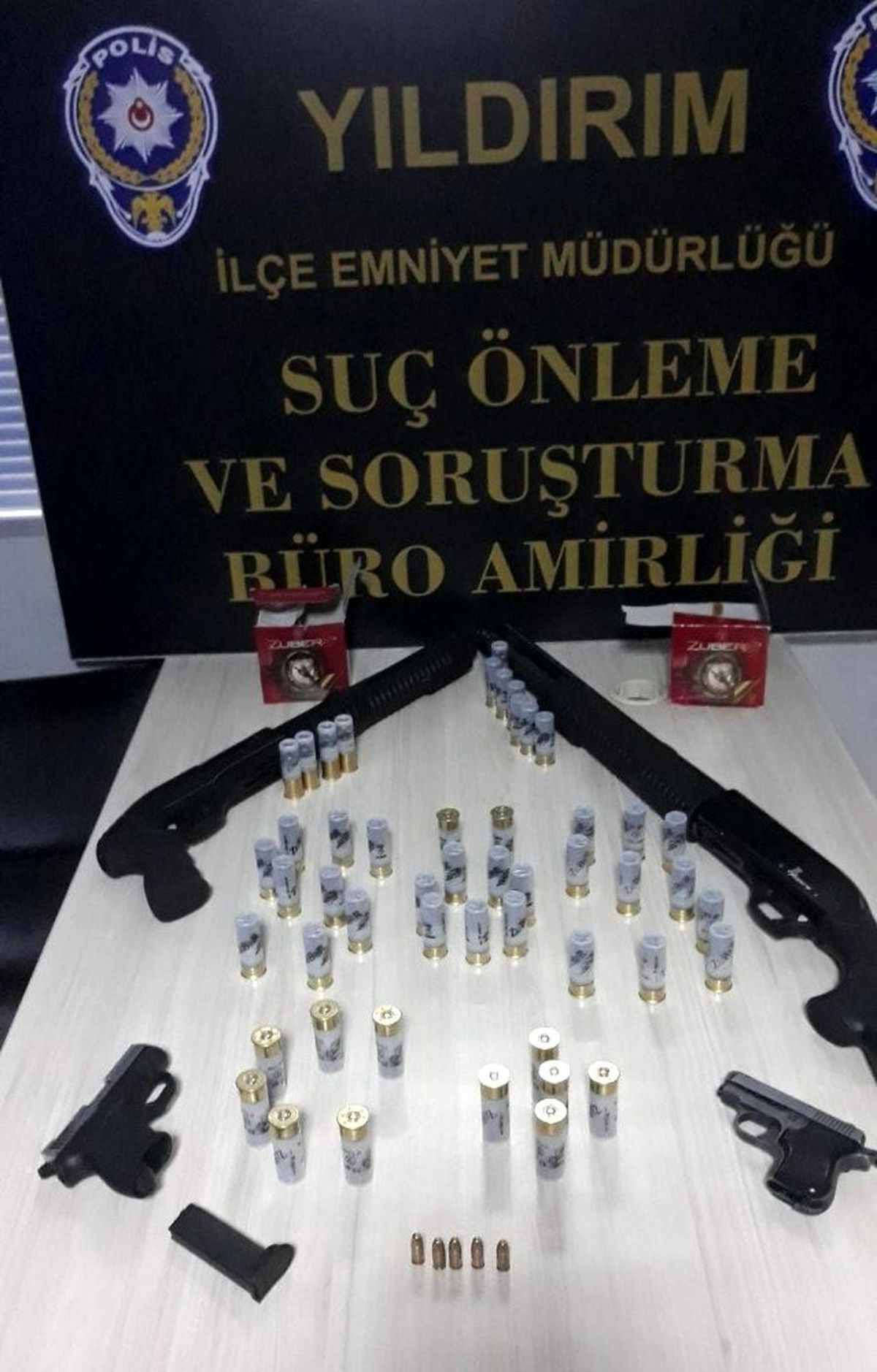 Kavga etmeye giden grubun üzerinden cephanelik çıktı