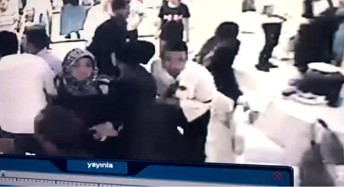 Kına töreninde tavandan seken kurşunla ölen çocuk damat, toprağa verildi (2)
