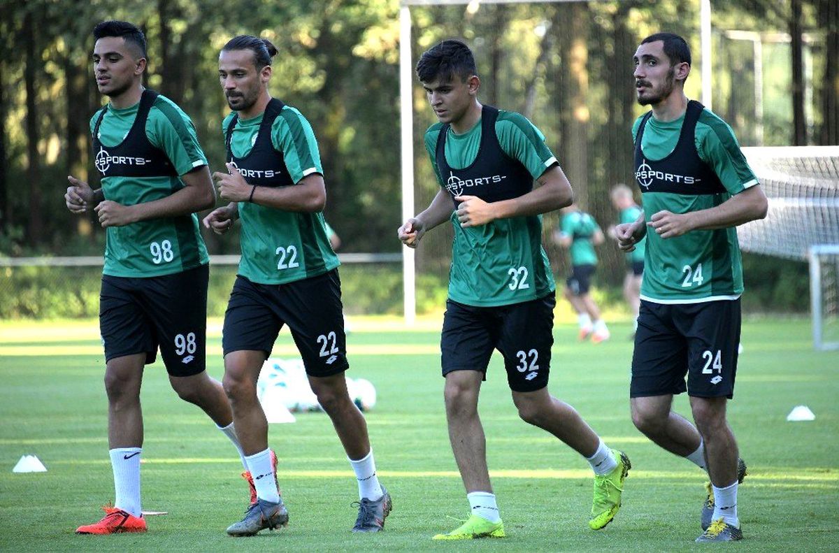 Konyaspor'un Hollanda kampı başladı