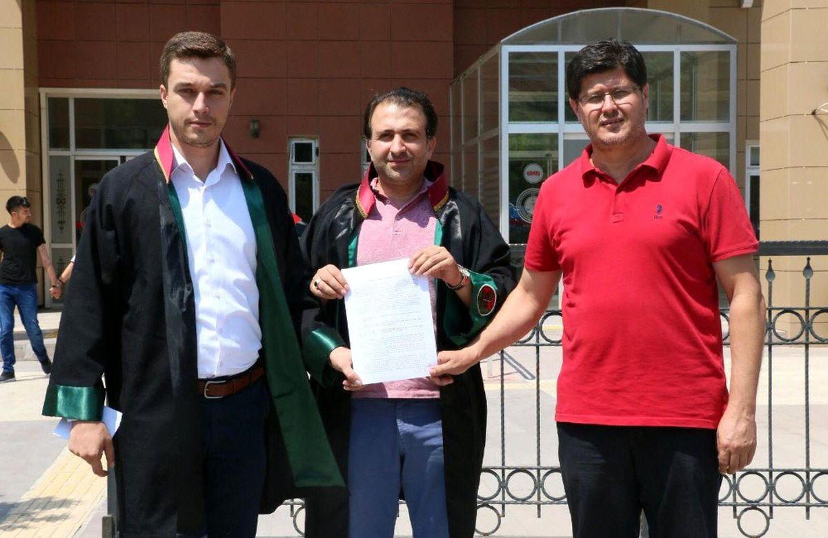 Küfürlü paylaşımlara AK Parti\'den suç duyurusu