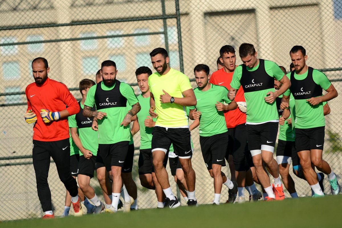 Manisa Büyükşehir Belediyespor\'da yüksek tempo devam ediyor