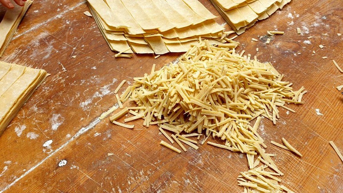 Nallıhan\'da erişte zamanı