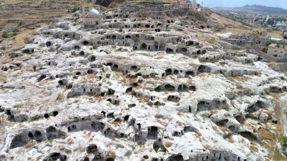 Nevşehir kalesi ve yeraltı şehrinin turizme açılması için çalışmalara hız verildi