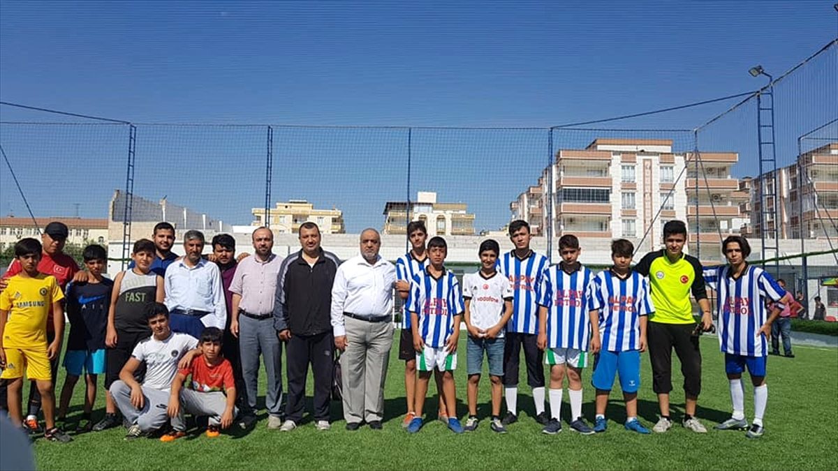 Nizip\'te camiler arası futbol turnuvası başladı