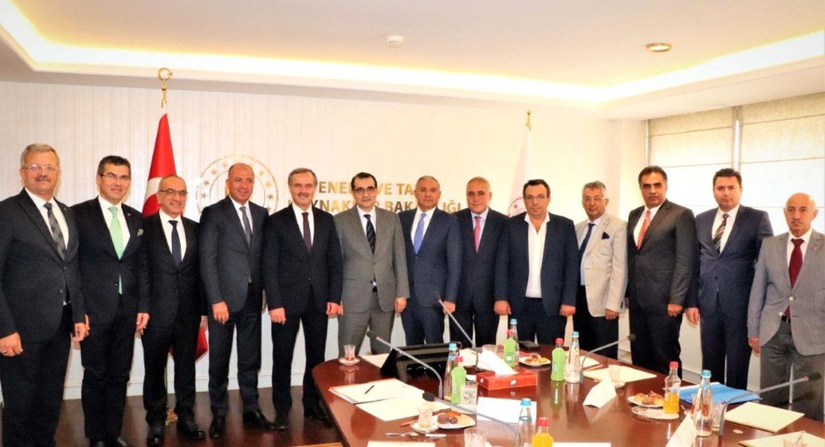 OSBÜK, OSB\'lerin enerji taleplerini Bakan Dönmez ve EPDK\'ya iletti