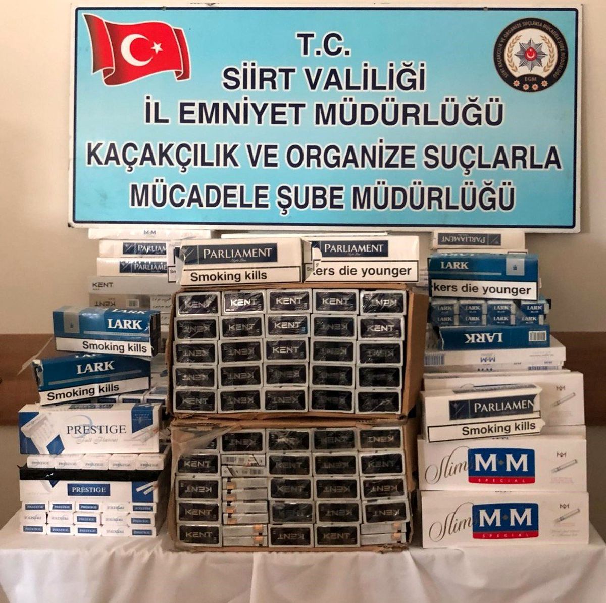 Siirt\'te 2 bin 650 paket kaçak sigara ele geçirildi