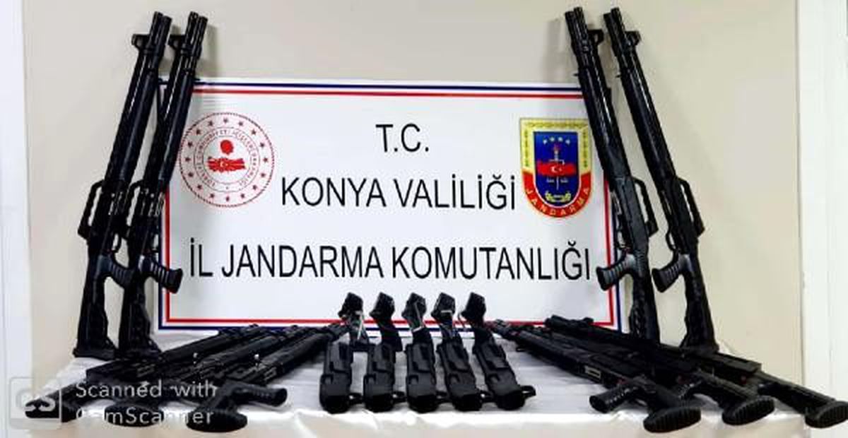 Şüphe üzerine durdurulan otomobilde 15 tüfek ele geçirildi