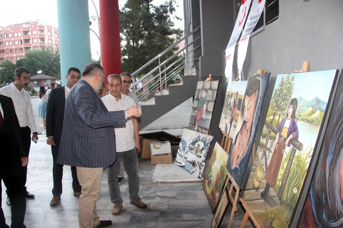 Suriyeliler ile Türkler "Mahalle Buluşmaları" etkinliğinde bir araya geldi