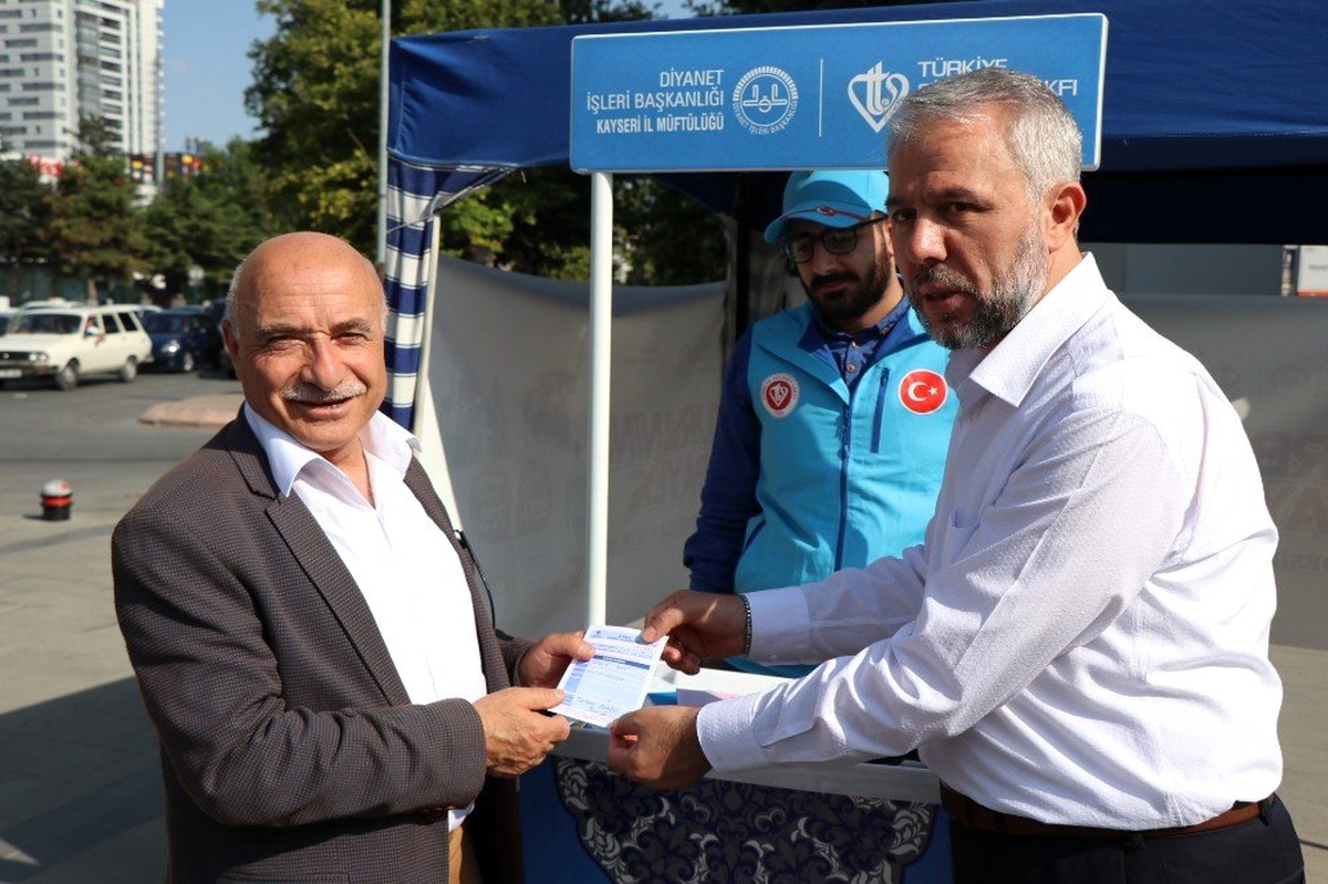 Tamer\'den vekaletle kurban bağışı