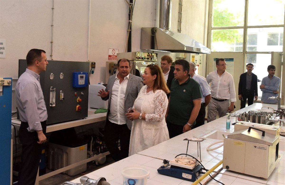 Tekstilcilerden Uludağ Üniversitesi\'ne ziyaret