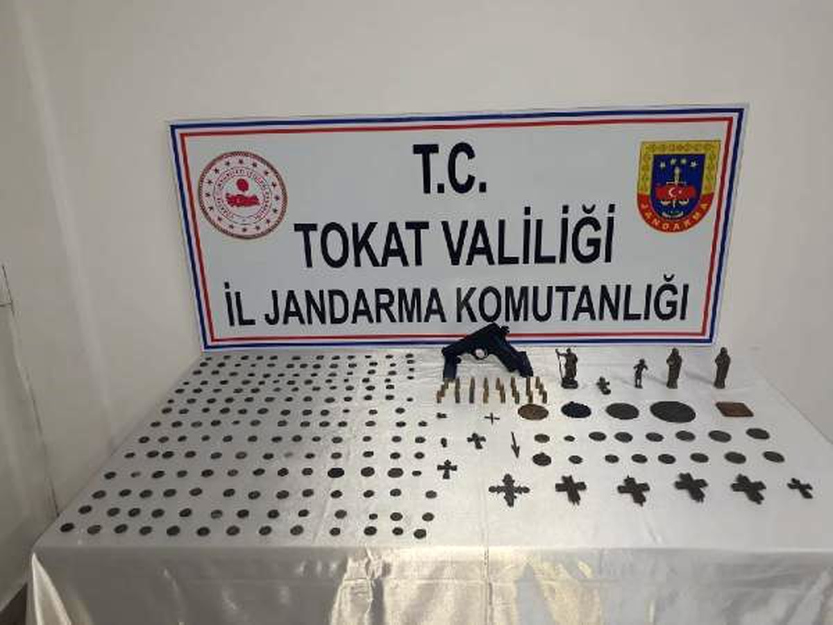 Tokat\'ta 212 parça tarihi eser ele geçirildi, 1 gözaltı