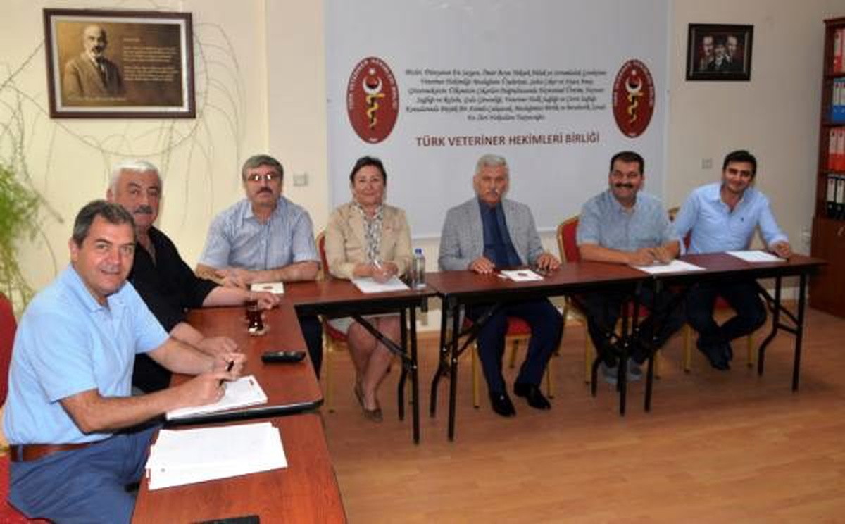 Veteriner hekimler, İzmir ve Gaziantep\'te toplanıyor