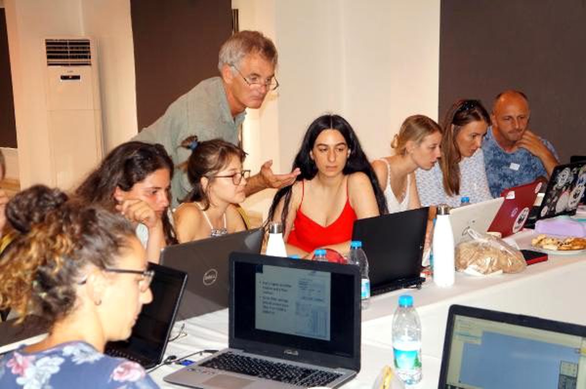 Yunus ve balinaları inceleyen uzmanlar Marmaris\'te