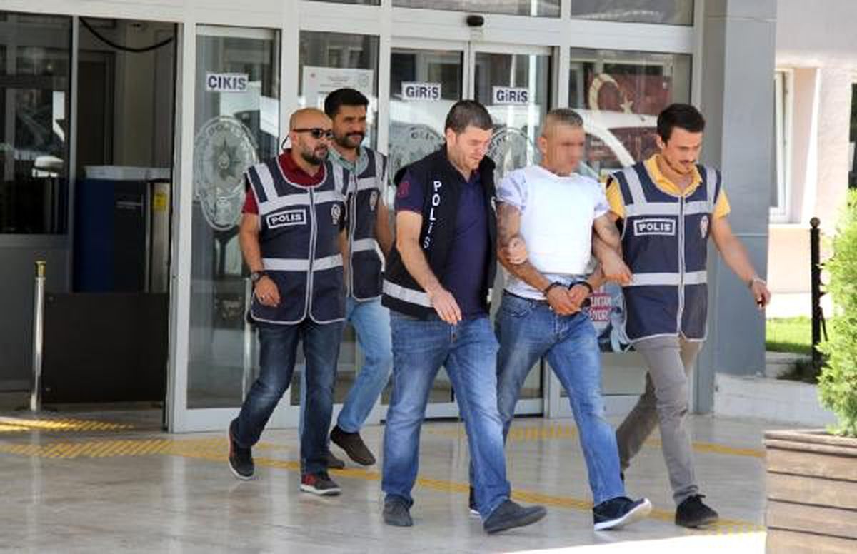 30 yıl hapisle aranan hükümlü, saklandığı evde yakalandı