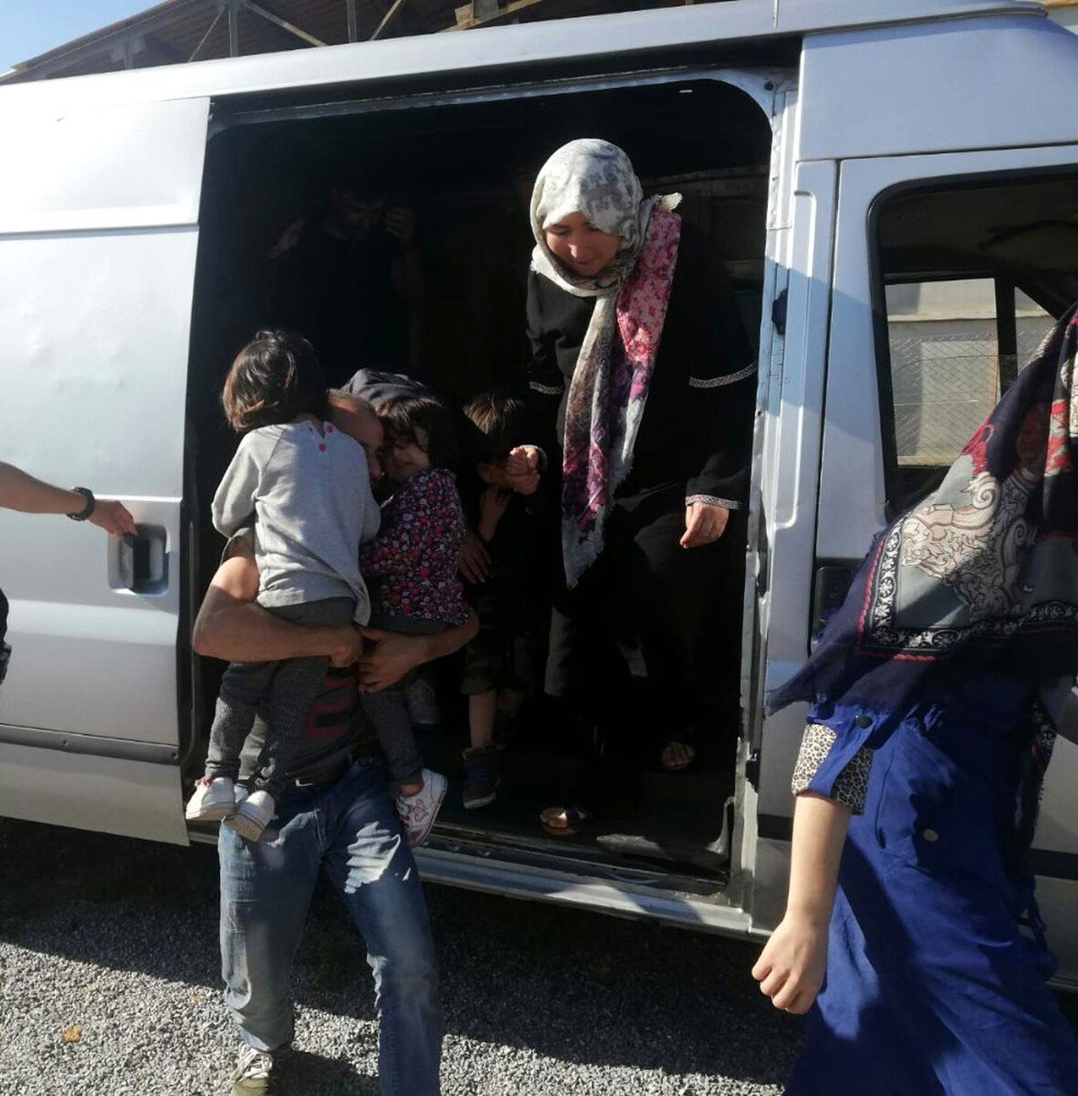 Afganistan uyruklu 44 mülteci yakalandı