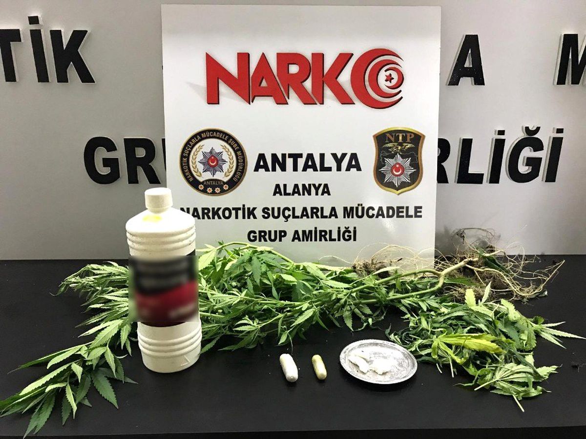 Alanya\'da uyuşturucu operasyonu: 2 gözaltı