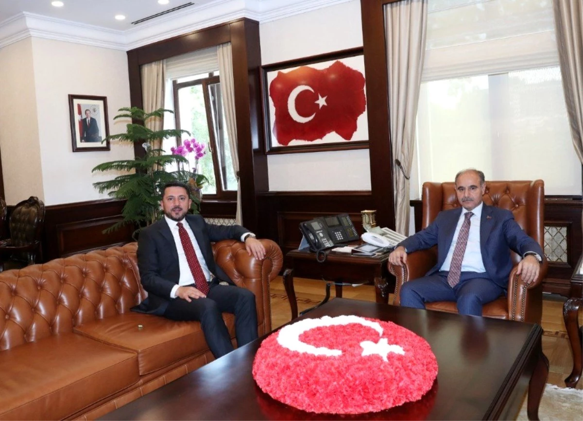 Belediye Başkanı Arı, Ankara\'da ziyaretlerde bulundu