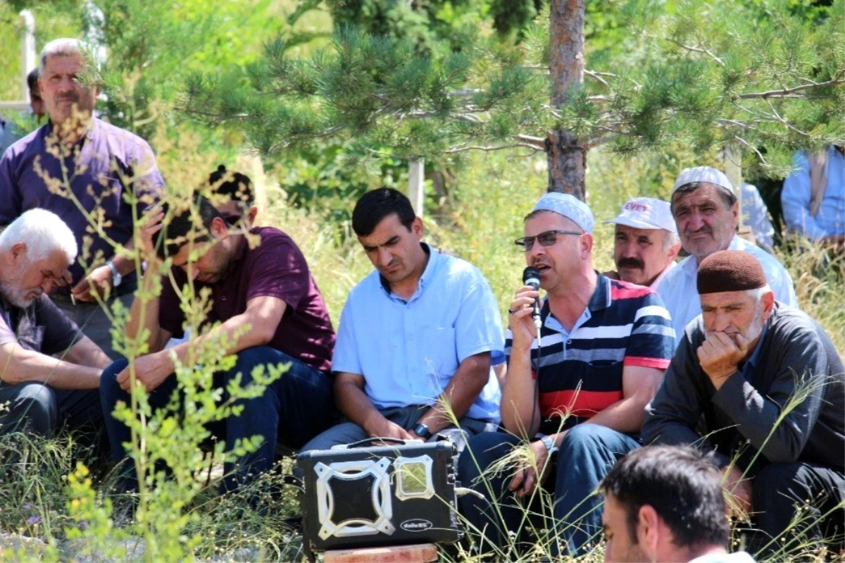 Bıçaklanarak öldürülen Aras EDAŞ çalışanı son yolculuğuna uğurlandı