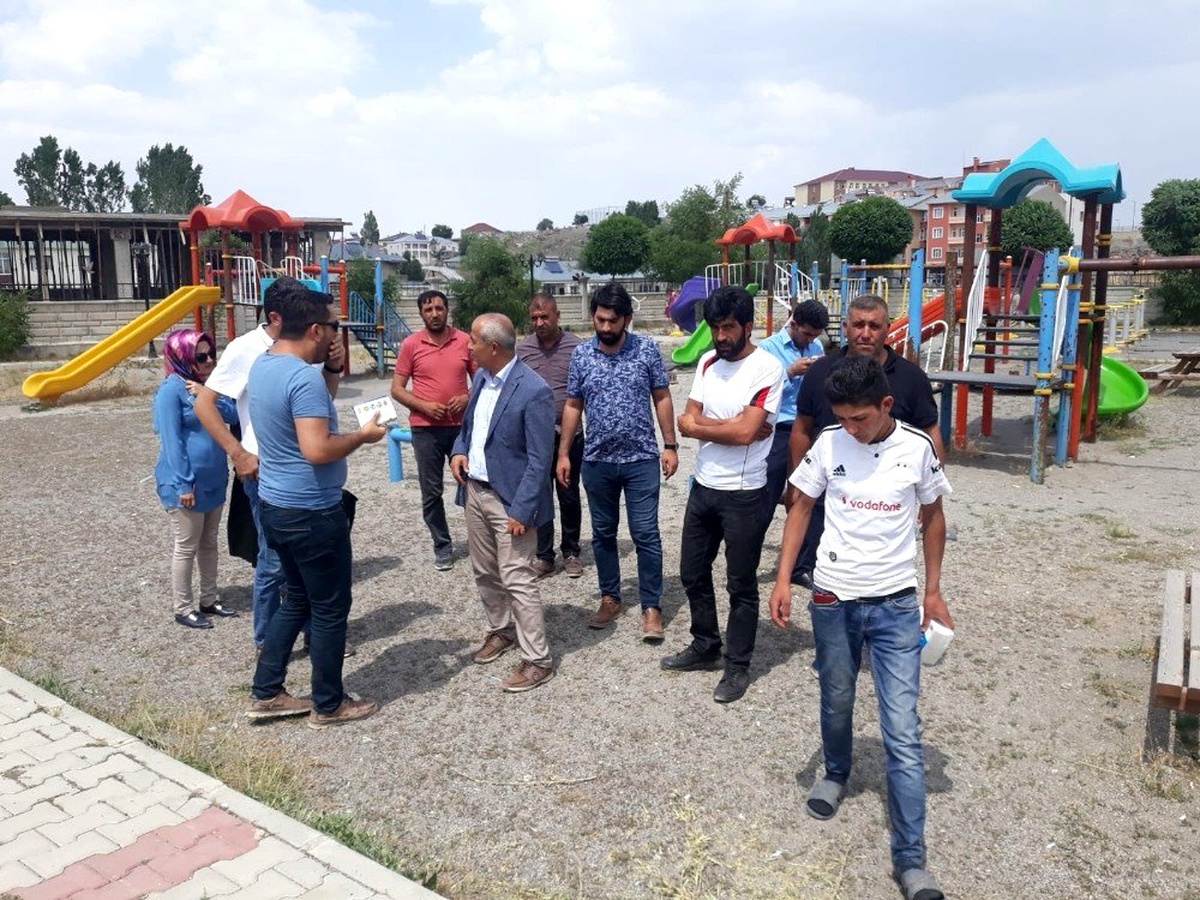 Çaldıran Belediyesinden park yenileme çalışması