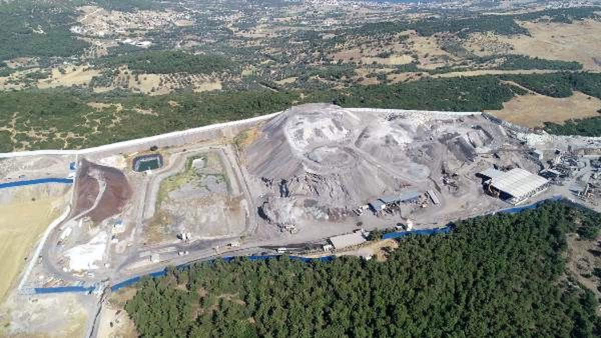 Cüruf depolama alanı tedirgin ediyor