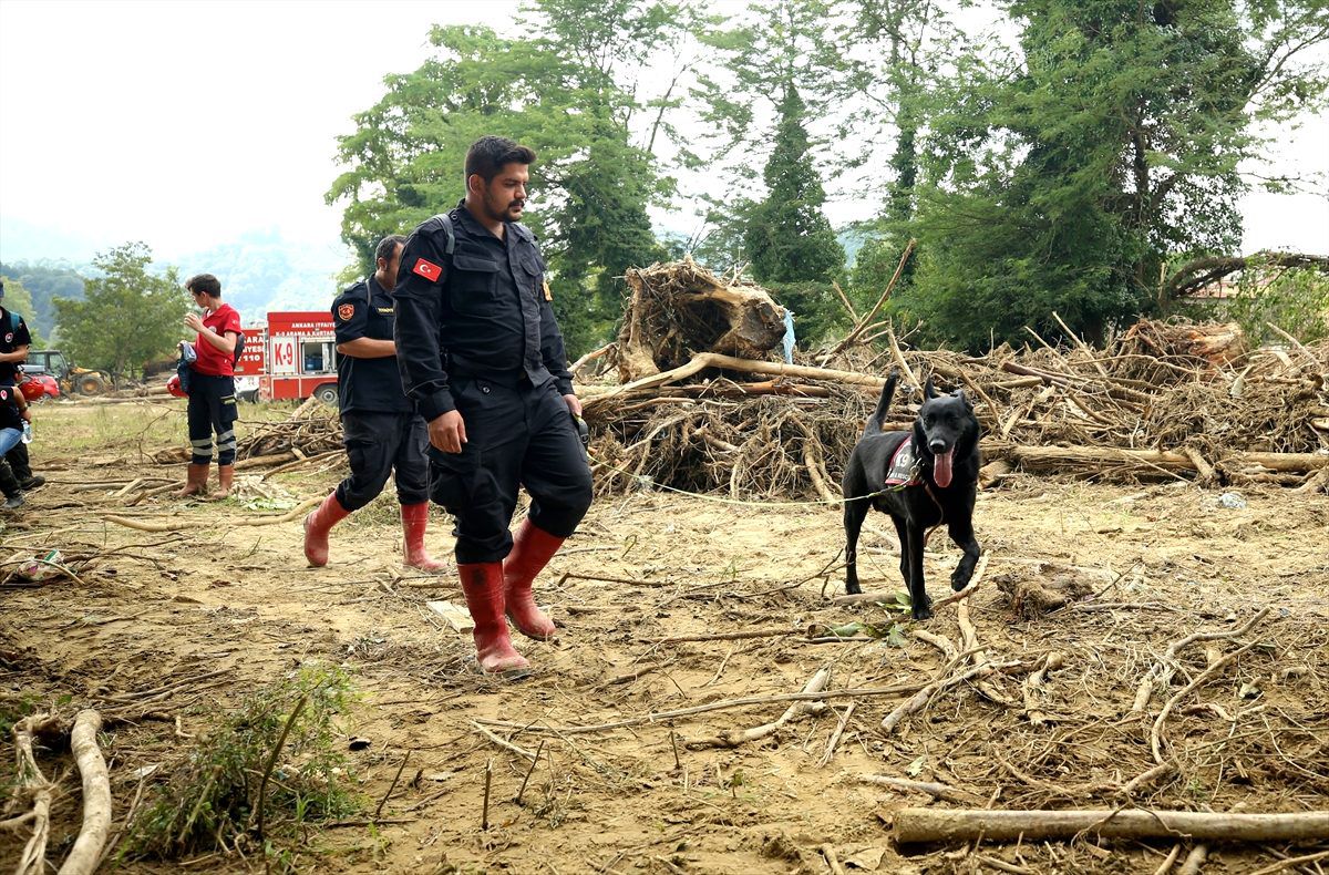 Düzce\'deki su baskını ve toprak kayması