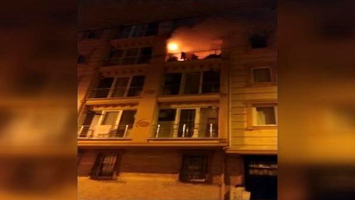 Esenler\'de 4 katlı binada yangın çıktı, 5 kişilik aile ölümden döndü