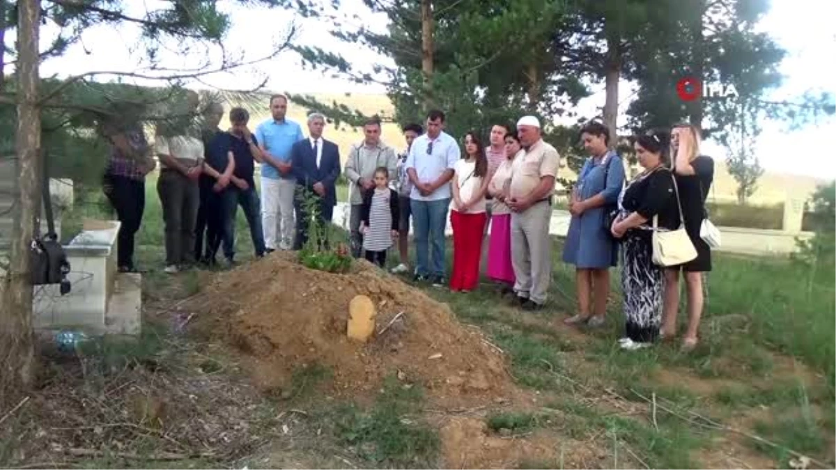Gazeteci Abdulkadir Nişancı mezarı başında anıldı