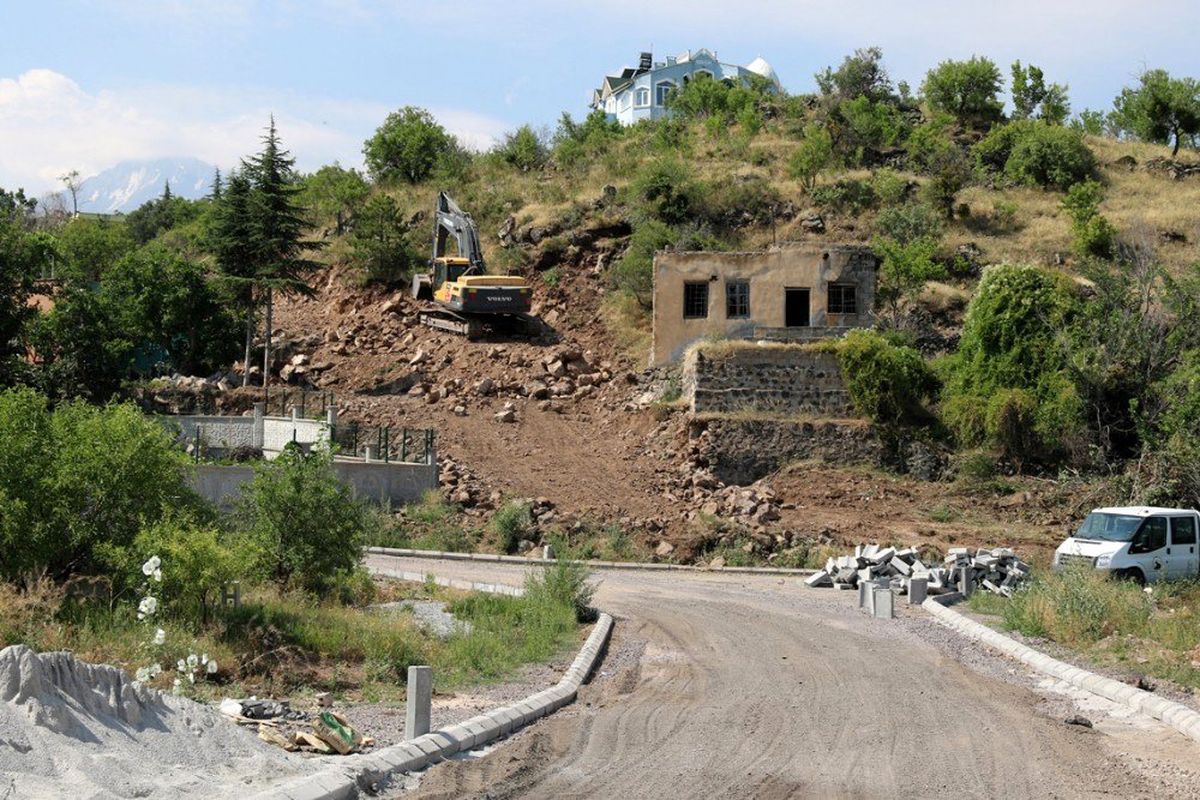 Hacılar\'da ulaşım ağı modernleşiyor