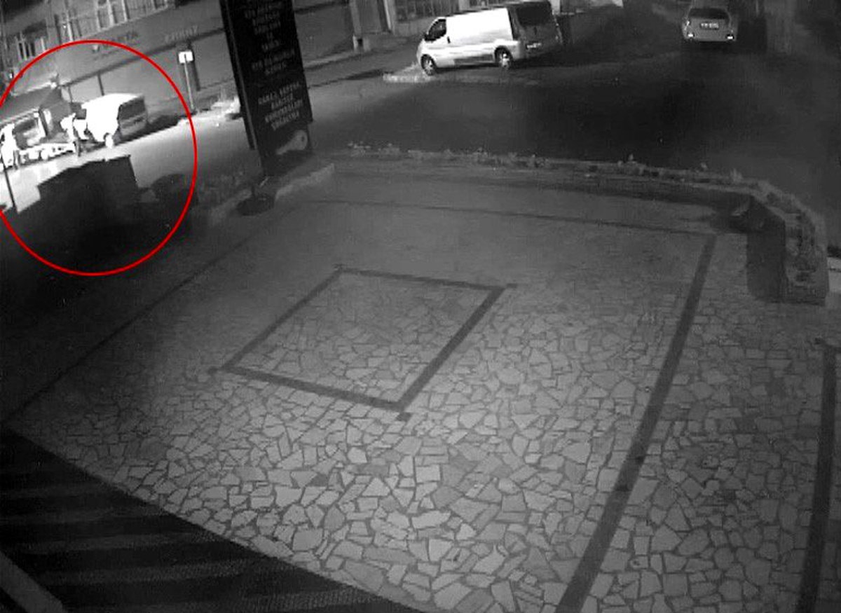İstanbul\'da otomobilleri çekiciye yükleyerek çalan şahıs yakalandı