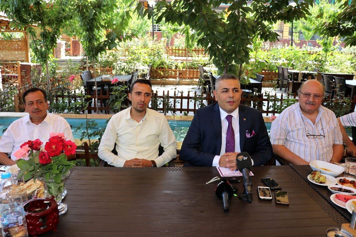 MTSO Başkanı Sadıkoğlu basınla kahvaltıda buluştu