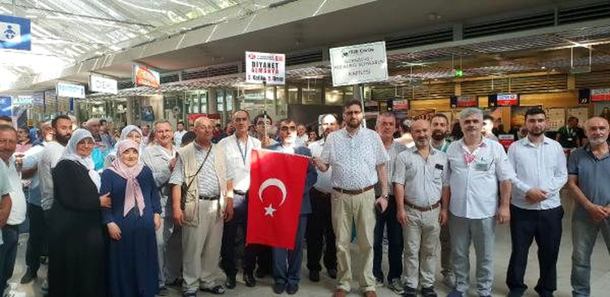 Nürnberg\'den ilk hac kafilesi uğurlandı