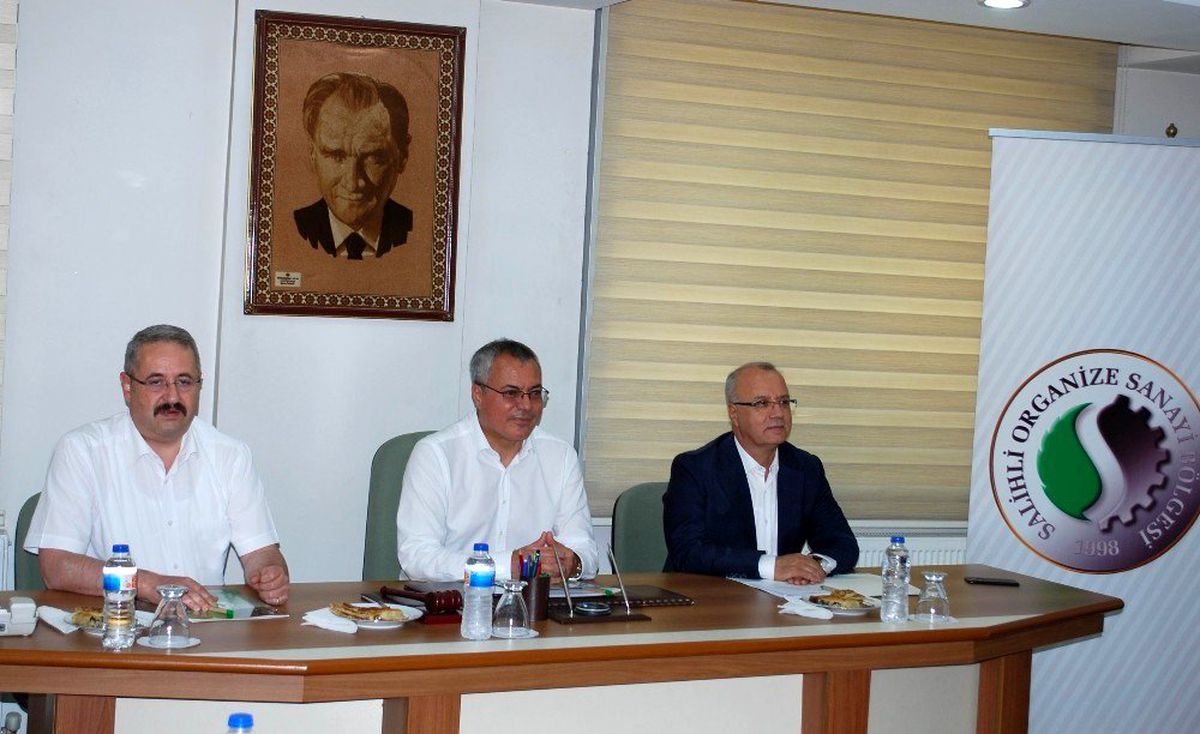 Salihli OSB\'deki çalışmalar hakkında Vali Deniz\'e bilgi verildi