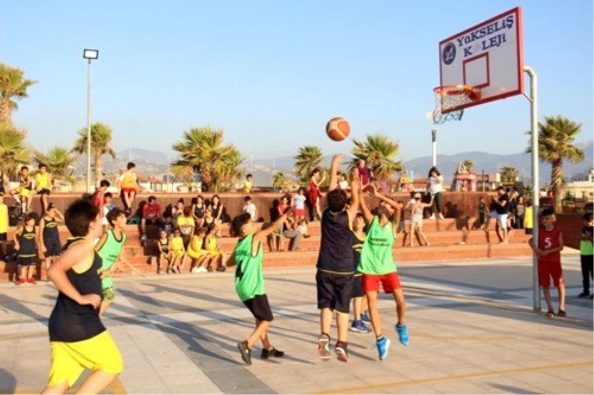 Samandağ\'da tek pota basketbol turnuvası sona erdi