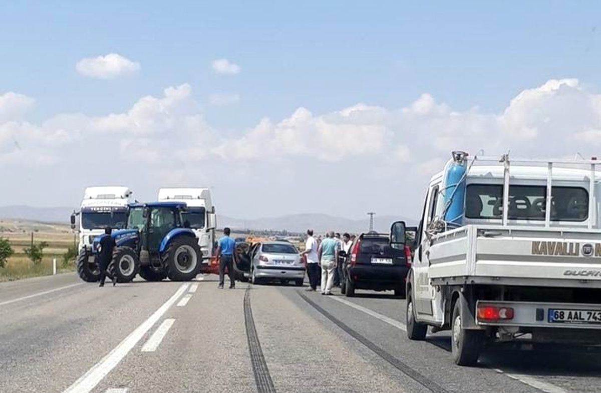 Tomarza-Kayseri karayolunda trafik kazası: 1 yaralı