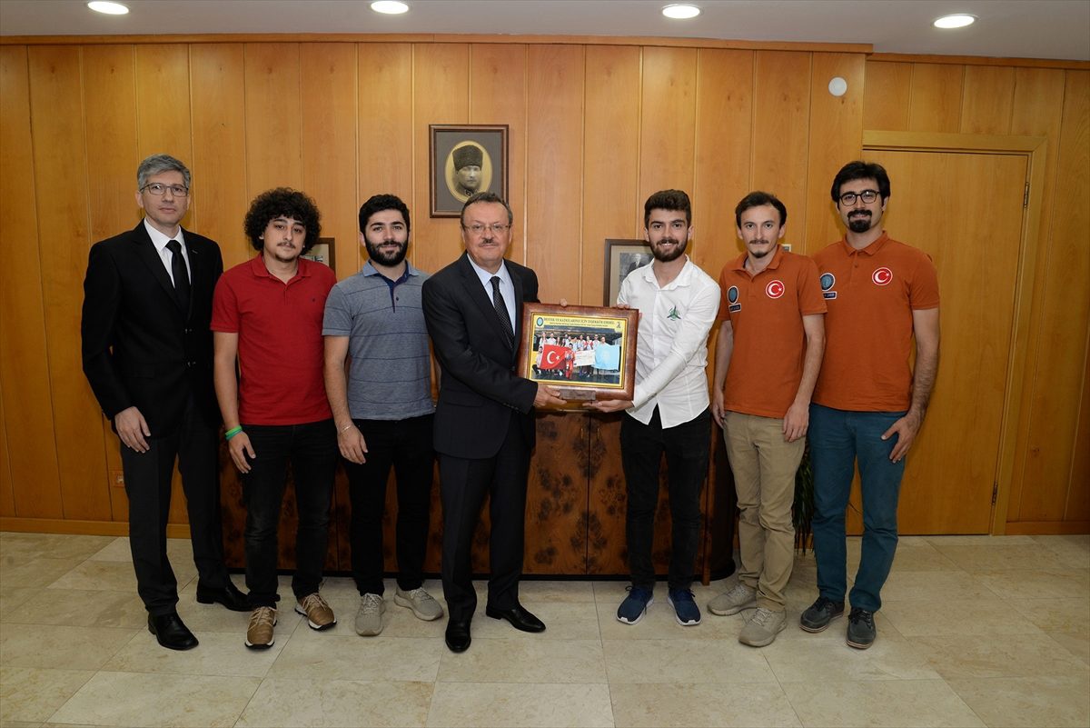 Üniversitelilerin "Barboros"una ikincilik ödülü