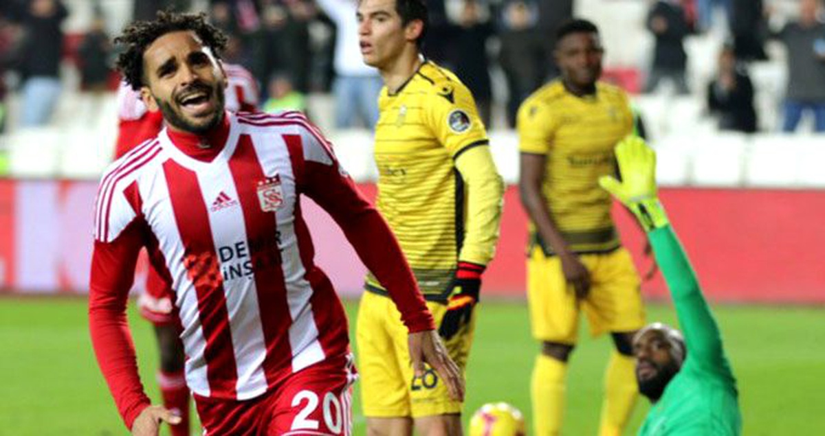 Beşiktaş\'ın yeni transferi Douglas, İstanbul\'da