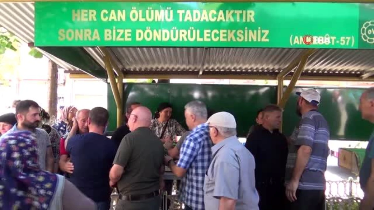 Çanakkale\'de geçirdiği trafik kazasında hayatını kaybeden müzisyen Gökhan Yılmaz son yolculuğuna...