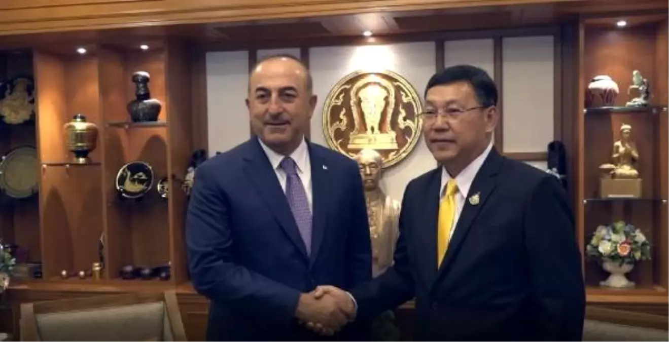 Çavuşoğlu, Chiang Mai Valisi Sukprachai Iamsuwan\'ı ziyaret etti