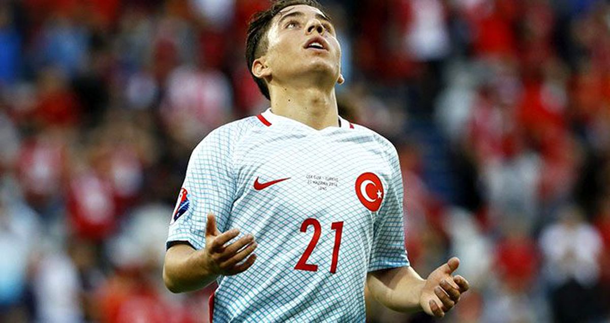 Emre Mor, annesinin düğününe katılmadı!