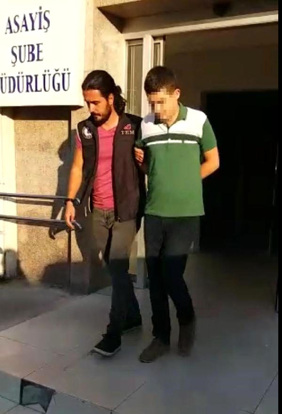 İzmir\'de FETÖ şüphelisi 44 kişi adliyede