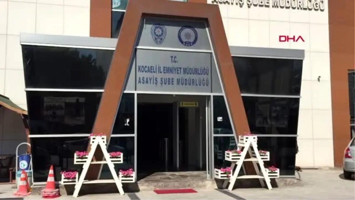 KOCAELİ ESKİ BELEDİYE BAŞKANINI SELAMINI ALMAYINCA VURMUŞ