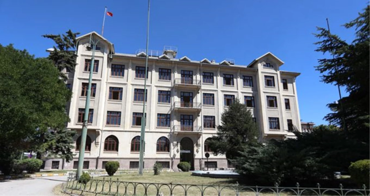 Ankara Garı\'nda bulunan TCDD\'nin misafirhanesinin Medipol Üniversitesine verildiği iddia edildi