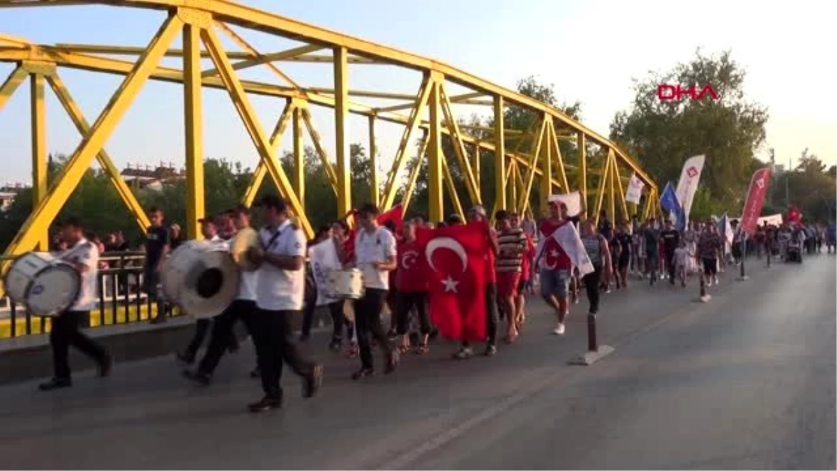 ANTALYA ALEYNA TİLKİ ESKİDEN 1 TANE ŞARKIM VARDI, ŞİMDİ BİRAZ ARTTI