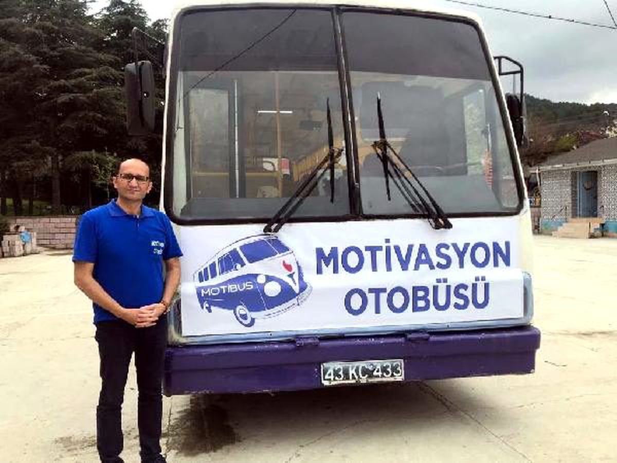 Dezavantajlı çocuklara \'Motivasyon Otobüsü\'nde eğitim