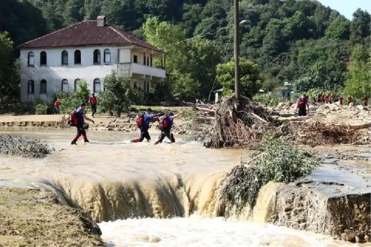 Düzce\'de selde kaybolan 2 çocuk aranıyor