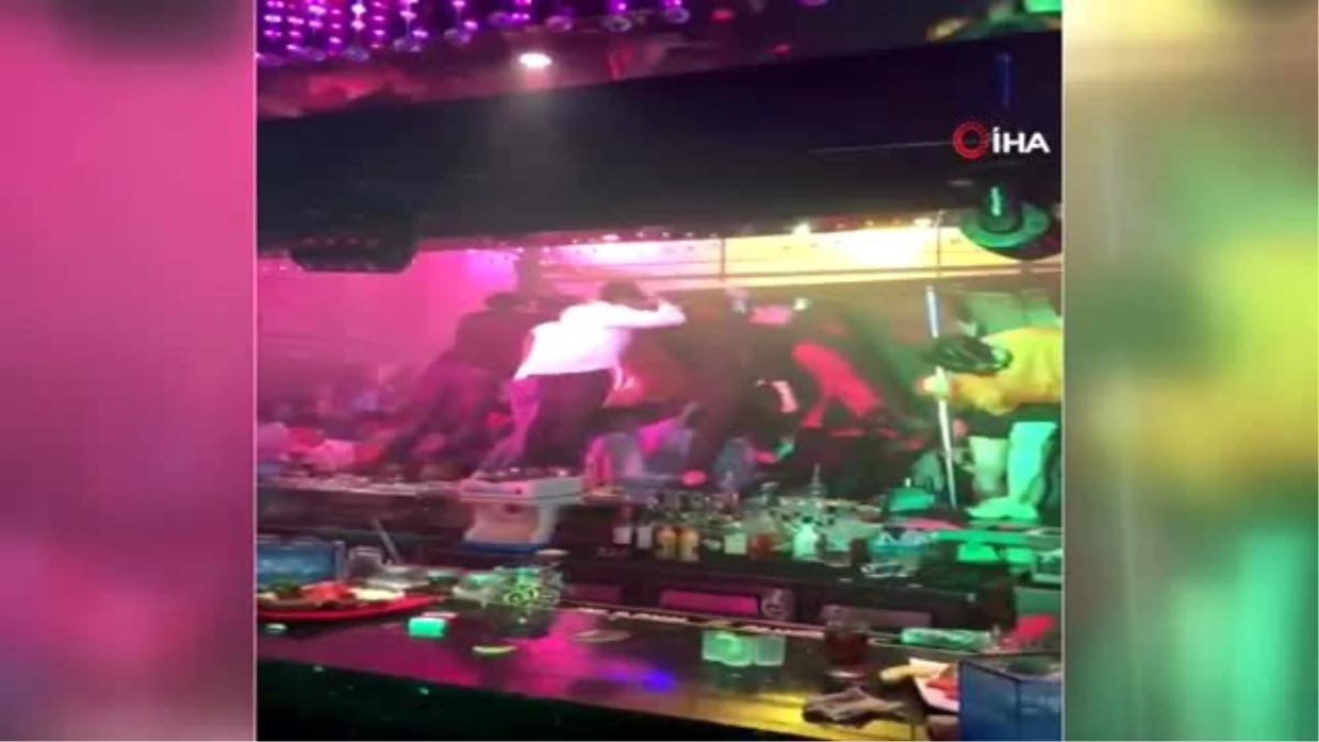 Gece Kulübünde FaciaGüney Kore\'de Gece Kulübünün Balkonu Çöktü: 2 Ölü, 16 Yaralı