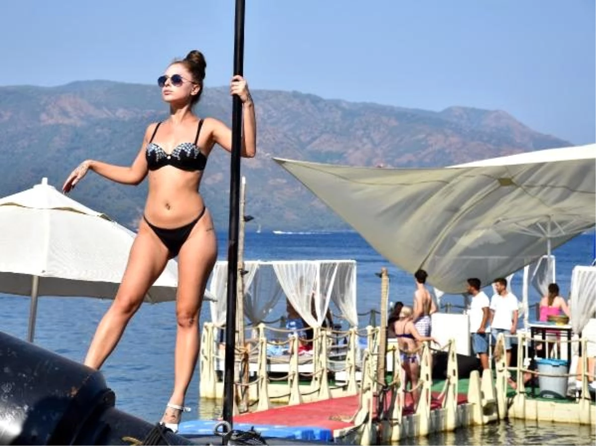 Marmaris\'te plaj ve havuzlar doldu