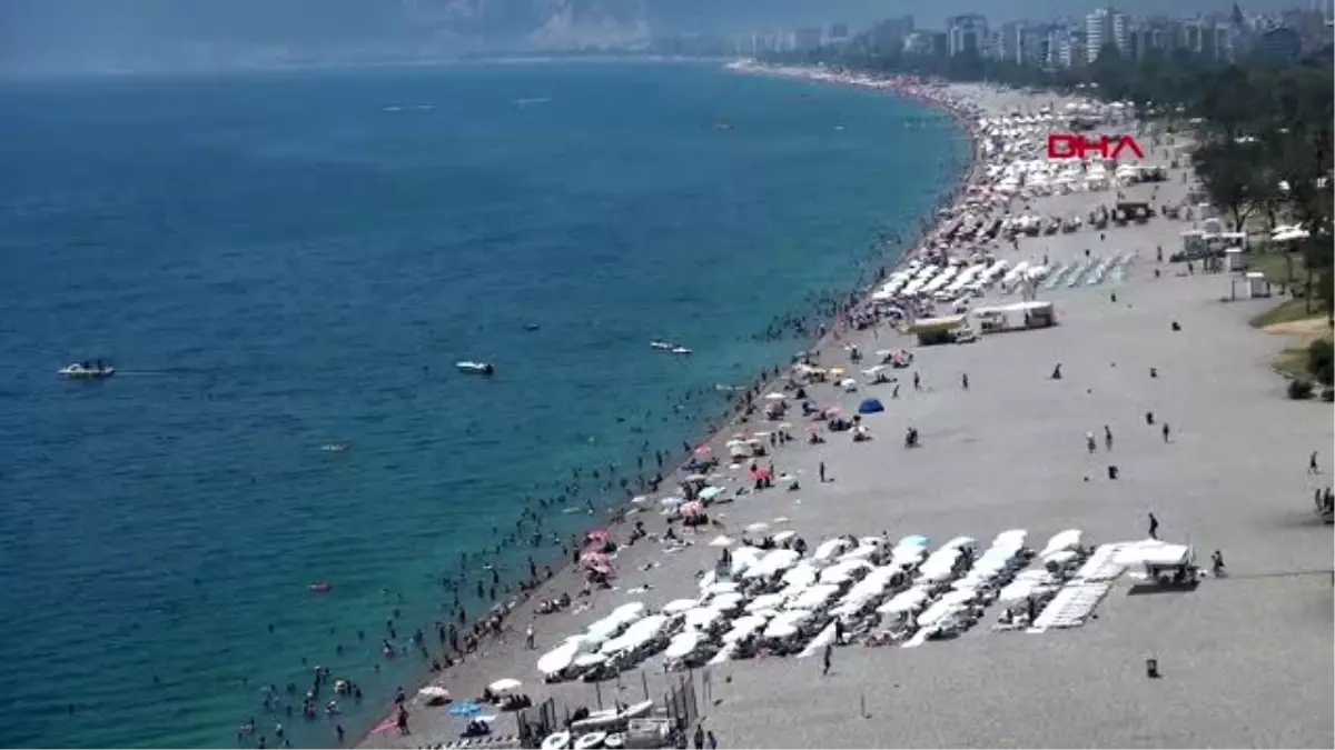 ANTALYA\'DA SICAK HAVA VE NEM BUNALTTI