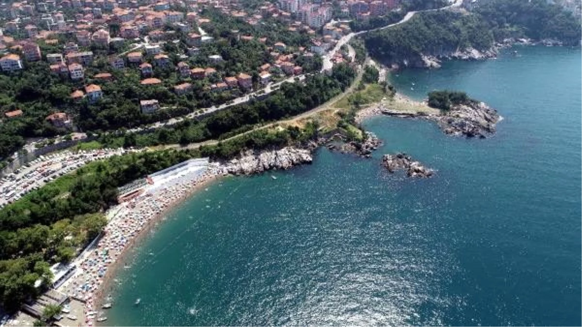 Zonguldak sahillerindeki tatilci yoğunluğu havadan görüntülendi